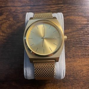 Nixon Watch